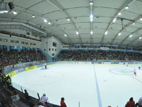 Skating rink